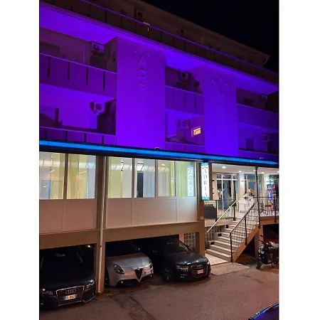 Adria Mare Hotell 3*